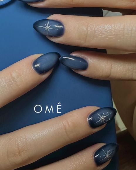 Làm nail