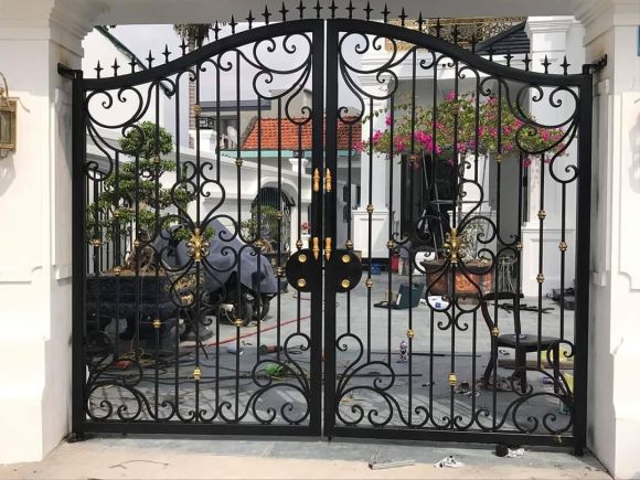 Cửa nhôm - Cửa cuốn