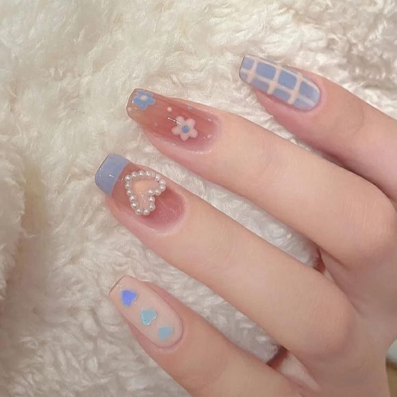Làm nail