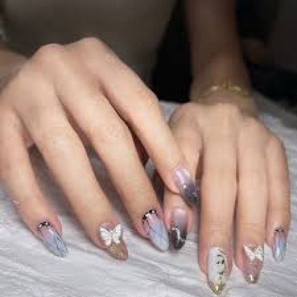 Làm nail