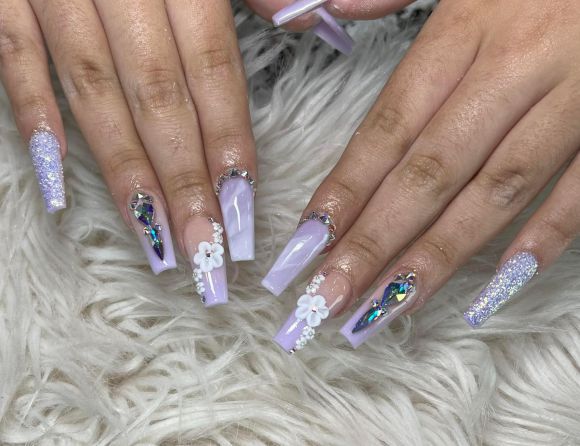 Làm nail