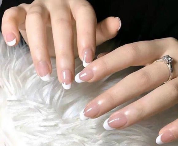 Làm nail