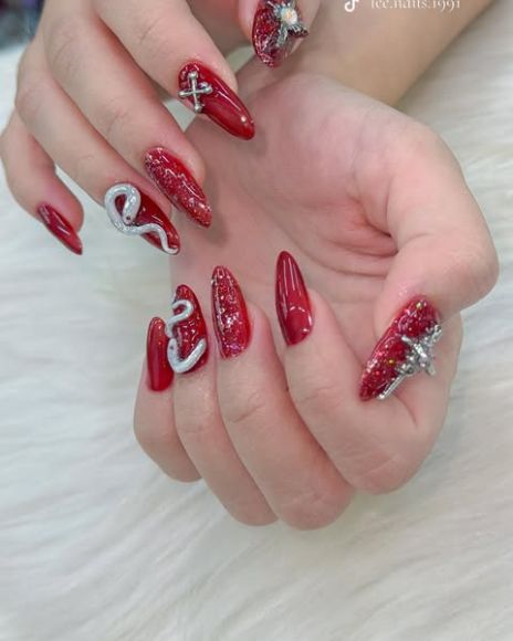 Làm nail
