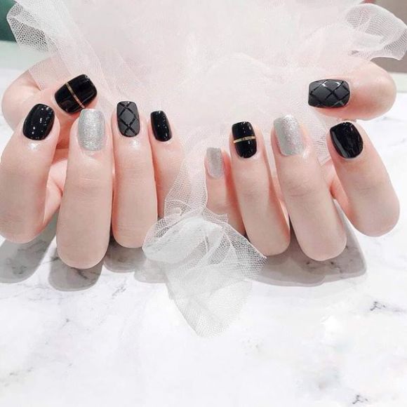 Làm nail