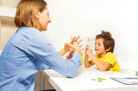 Giáo dục trẻ tự kỷ
