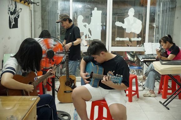 Nhạc cụ - Nhạc sống - Khoá học âm nhạc