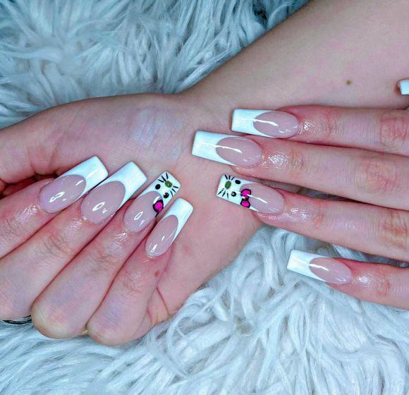 Làm nail
