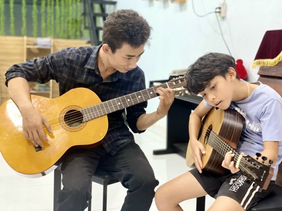Nhạc cụ - Nhạc sống - Khoá học âm nhạc