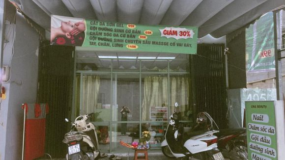 Làm nail