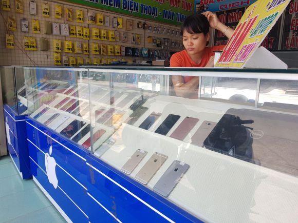 Ép kính điện thoại