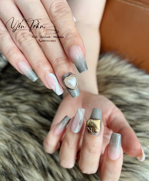 Làm nail
