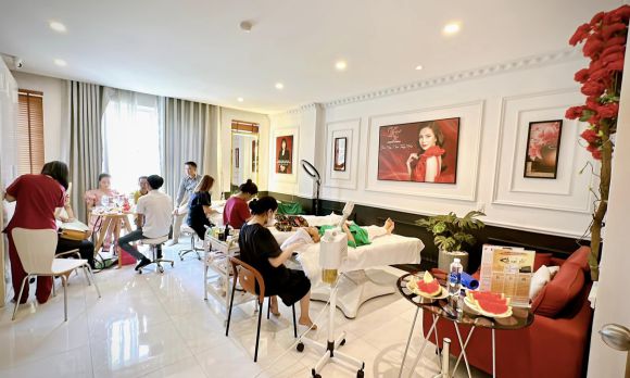Thẩm mỹ viện - Phun xăm