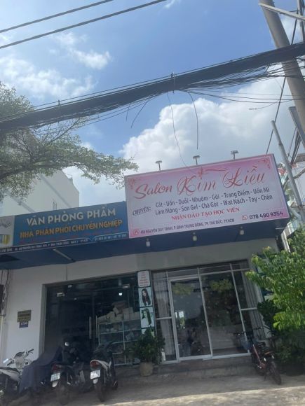 Salon làm tóc - Cắt tóc nam