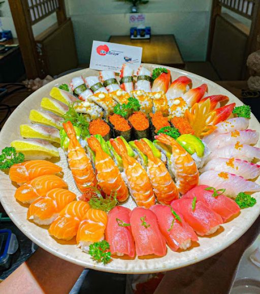 nhà hàng sushi