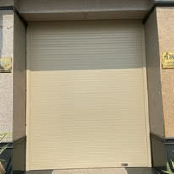 Cửa nhôm - Cửa cuốn