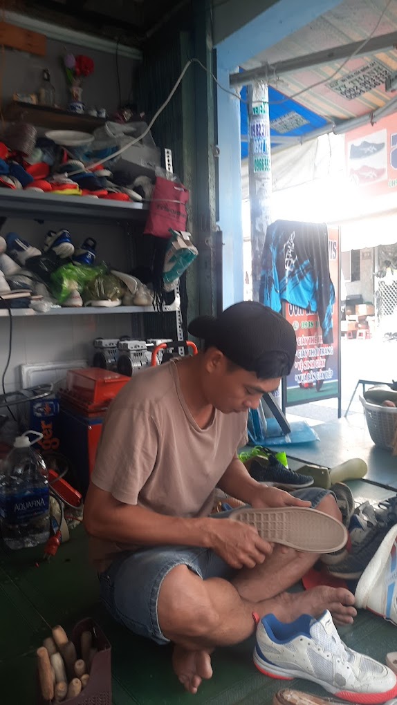 Top 3 Cửa Hàng Sửa Giày Thể Thao TP HCM: Địa Chỉ Uy Tín Cho Đôi Giày Của Bạn