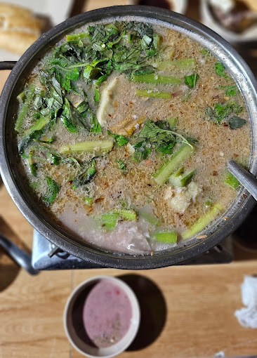 Thưởng Thức Hương Vị Đồng Quê Tại Quán ăn 