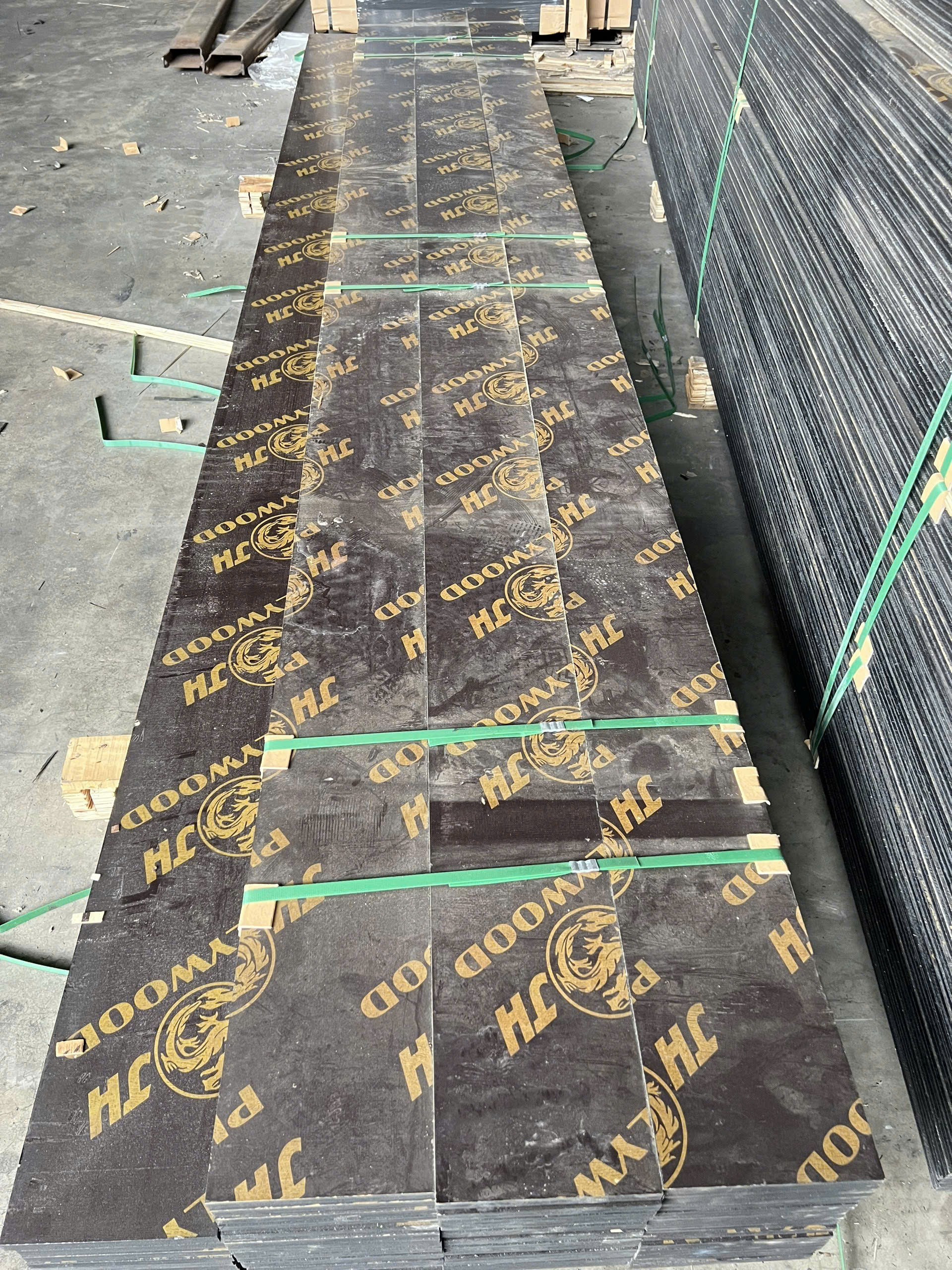 Top 3 công ty sản xuất và cung cấp ván ép (Plywood) uy tín tại Việt Nam