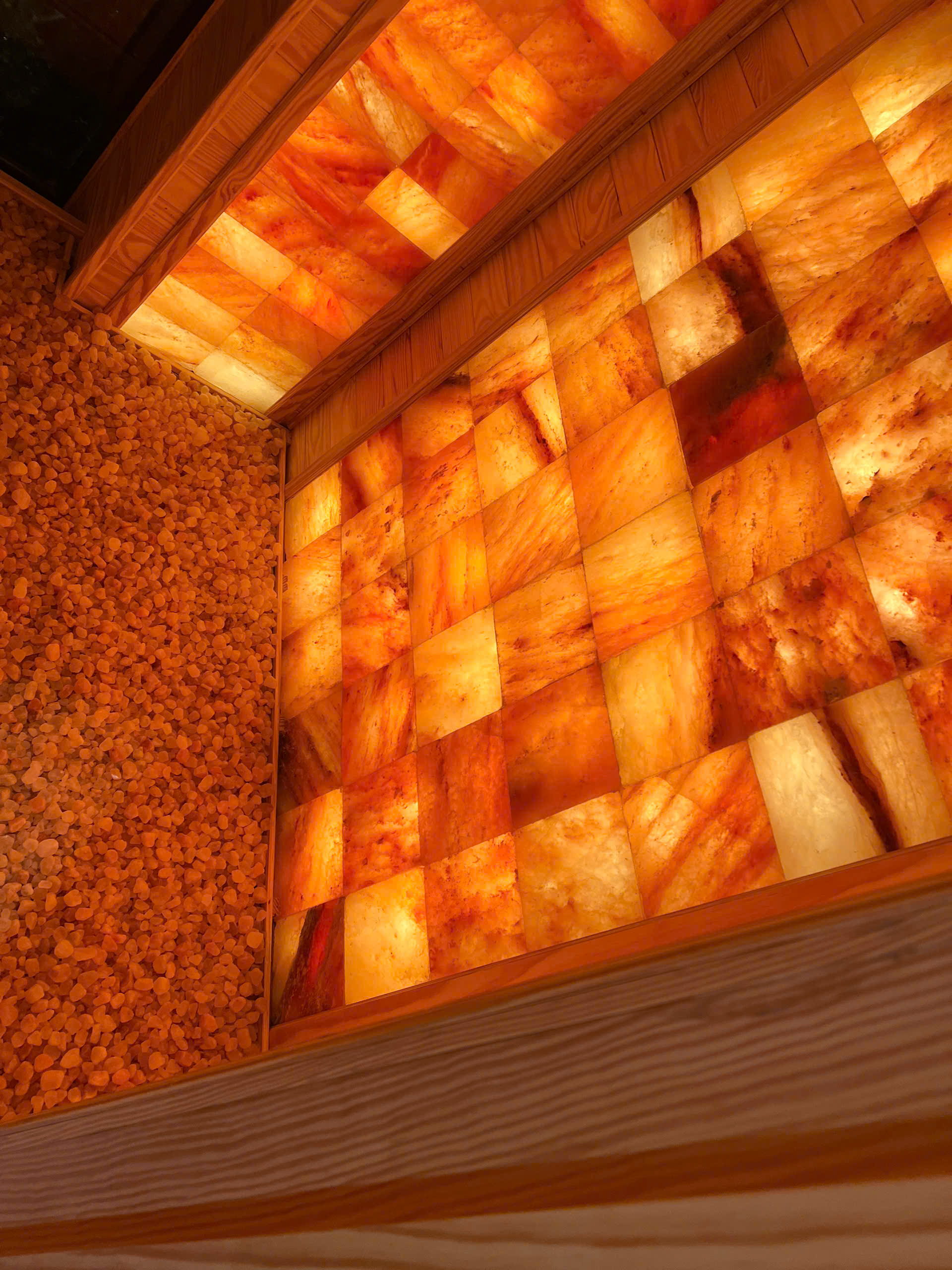 Liên Hệ Ngay Để Được Tư Vấn Miễn Phí Về Phòng Xông Hơi Đá Muối Himalaya Tại Thủ Đức