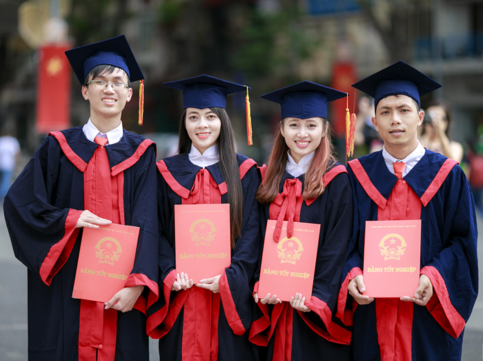 top 3 Địa chỉ có giá của áo cử nhân rẻ, chất lượng và dịch vụ tốt