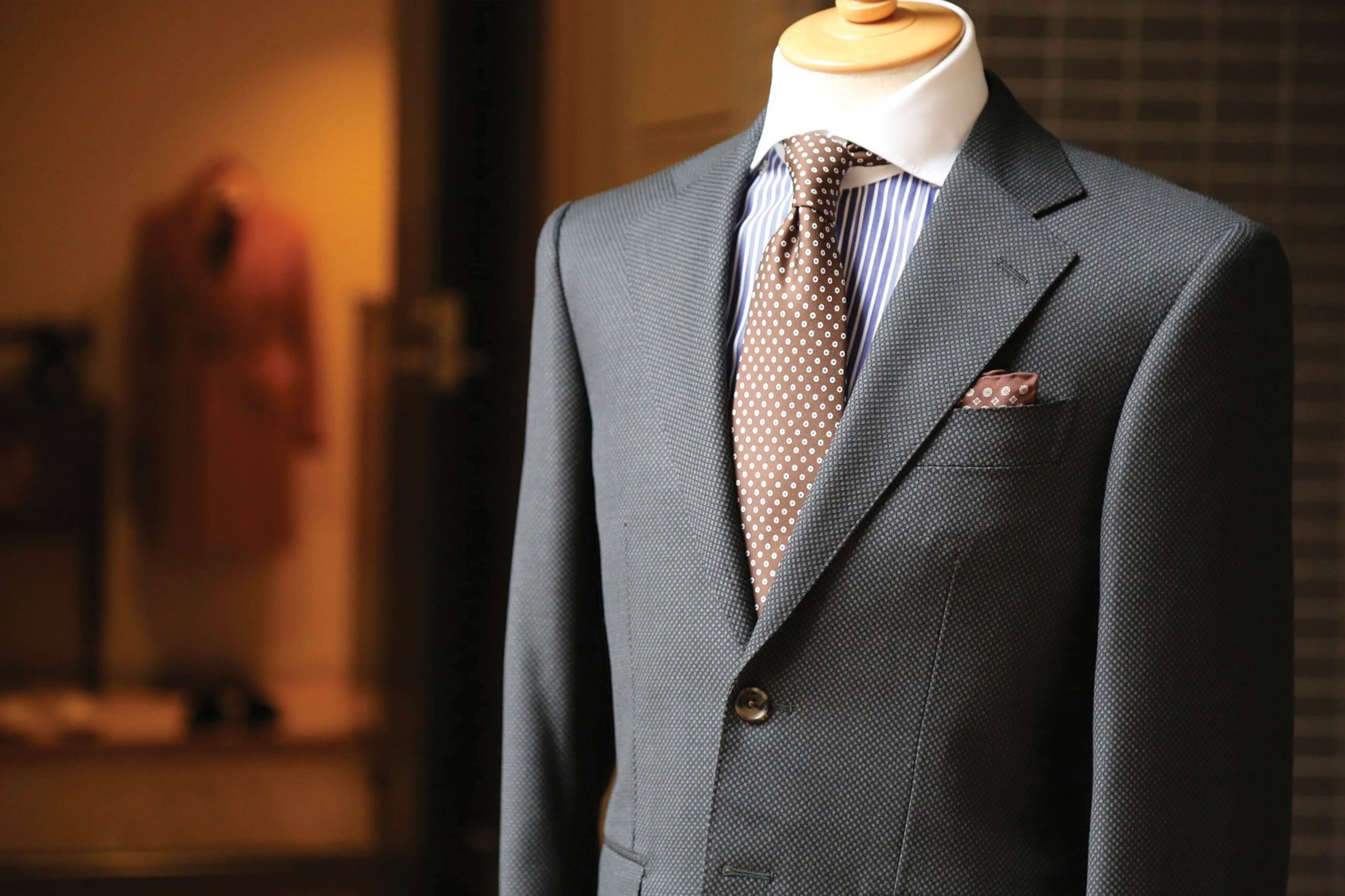Top 3 Nhà May Vest Nam Cao Cấp Tại TPHCM: Góc Nhìn Chuyên Môn Từ Các Tín Đồ Bespoke