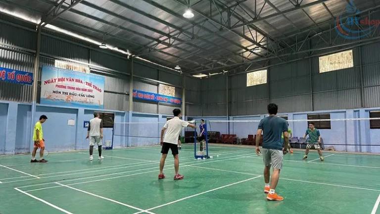 Top 3 Sân Cầu Lông Đẹp, Uy Tín, Rộng Rãi, Giá Tốt Tại Quận 12