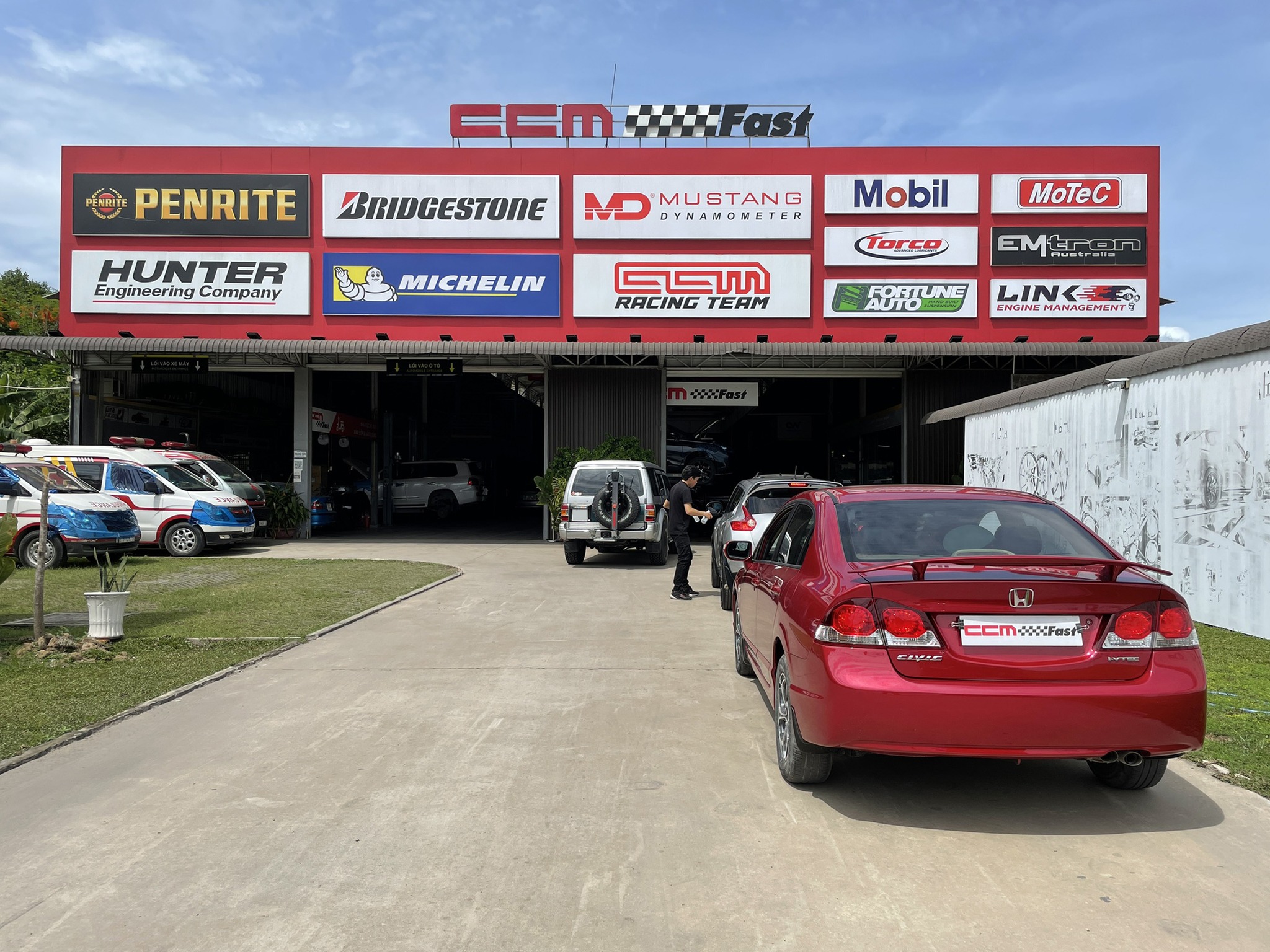 Top 3 đơn vị sửa chữa xe ô tô uy tín tại Hồ Chí Minh