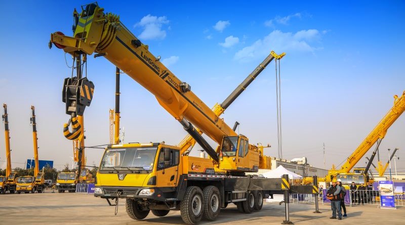 Dịch Vụ Cho Thuê Xe Cẩu Tại TP.HCM: Top 3 Đơn Vị Đáng Tin Cậy Nhất 2025