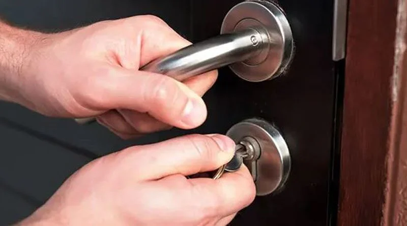 Top 3 Dịch Vụ Sửa Khóa Giá Tốt Tại Dĩ An: Anh Hùng Sửa Khóa 24h