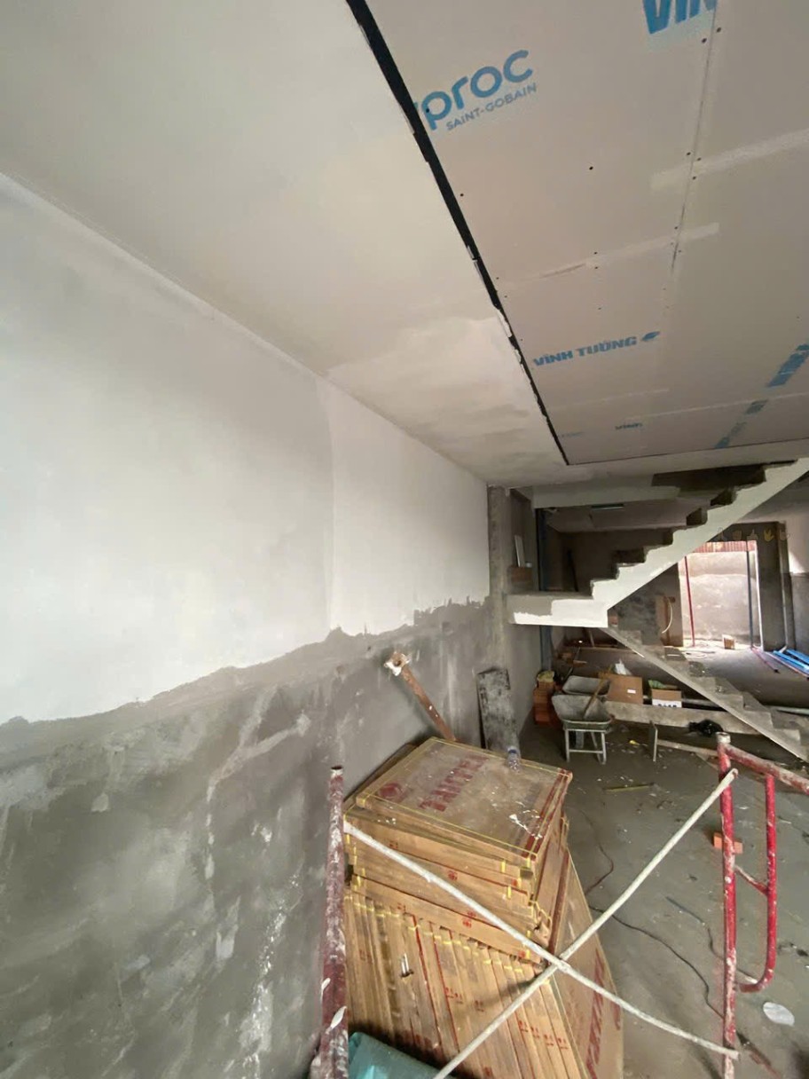 TOP 3 ĐƠN VỊ CUNG CẤP SƠN NƯỚC & THI CÔNG TRẦN THẠCH CAO UY TÍN TẠI TP. HỒ CHÍ MINH