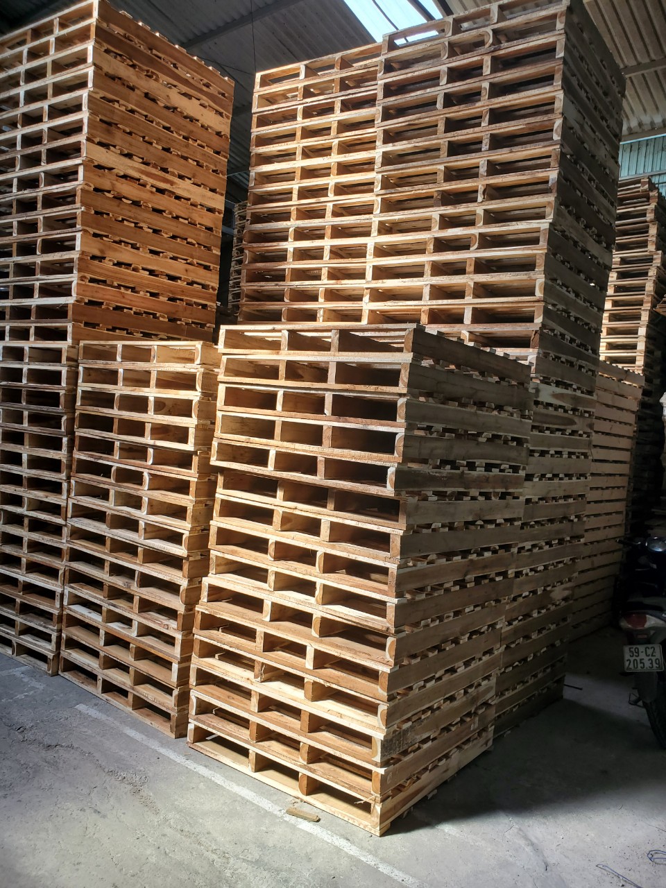 Top đơn vị cung cấp pallet gỗ cam xe giá tốt tại Tp. Hồ Chí Minh