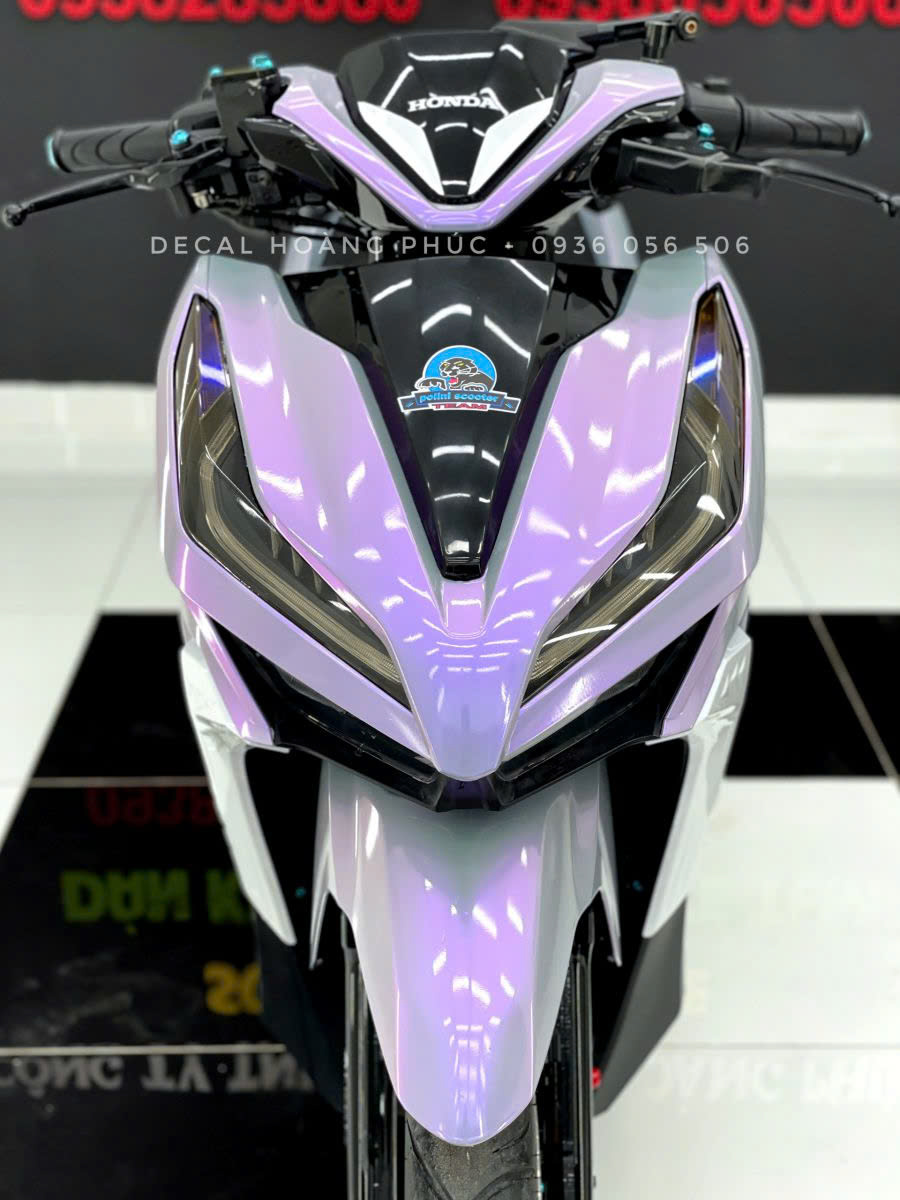 Top 3 Tiệm Dán Decal Xe Máy Uy Tín Tại Quận 8: Mãi 555 Dẫn Đầu Về Chất Lượng