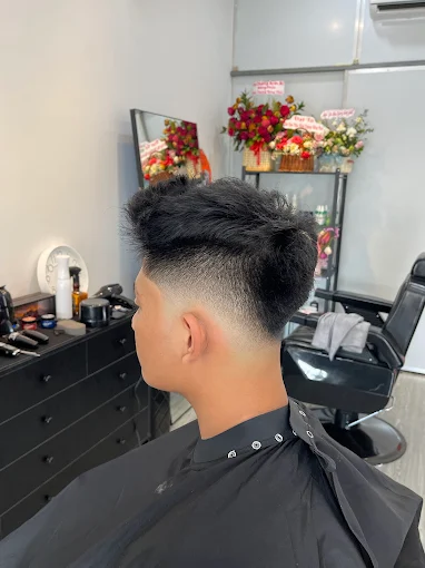 Top 3 Barbershop Tay Nghề Tốt Nhất Thuận An: Cắt Chuẩn – Style Chất