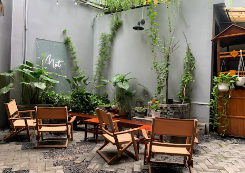 MỌT HÀNG NƯỚC, MOT 