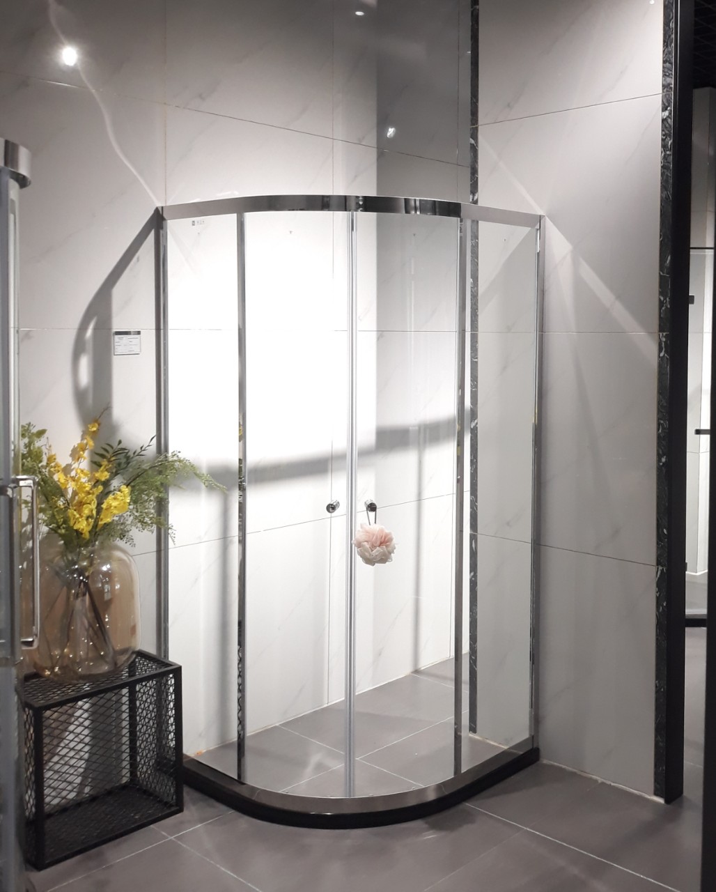 Khám Phá Phòng Tắm Hiện Đại với Homecare-Tepe