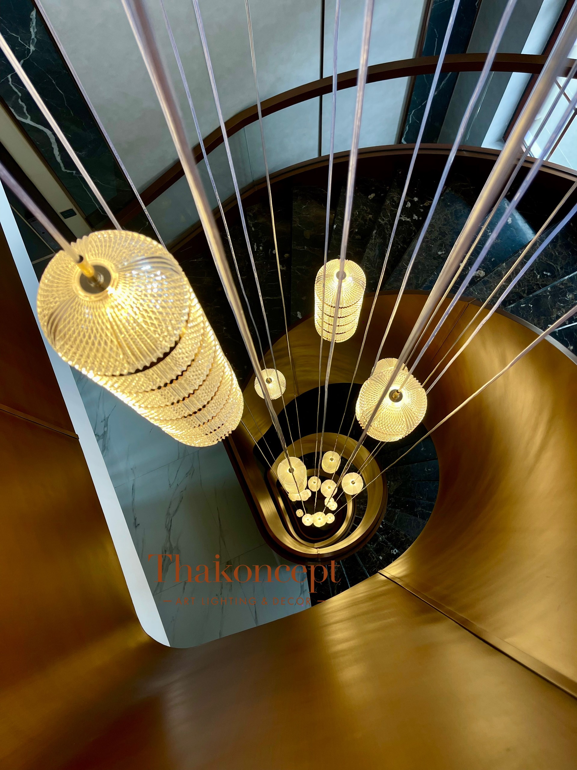 TOP 3 Showroom đèn chùm trang trí nội thất chất lượng nhất tại Quận 7