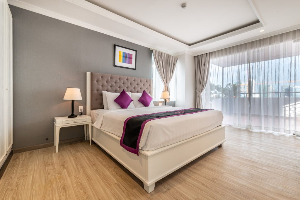 Top 3 Khách Sạn Quận 1 Đáng Ở Nhất 2025 – Sang Trọng, Tiện Nghi, Vị Trí Đẹp