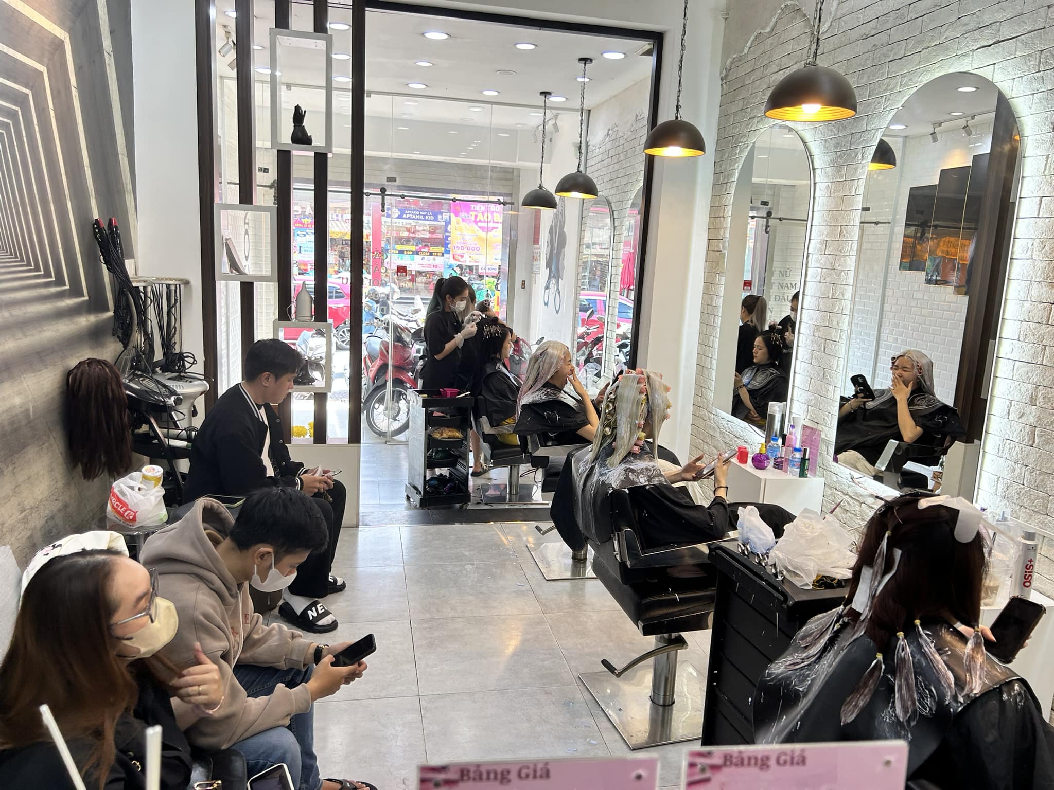 Top 3 Hair Salon Uy Tín Chất Lượng Cao Tại Quận Bình Thạnh