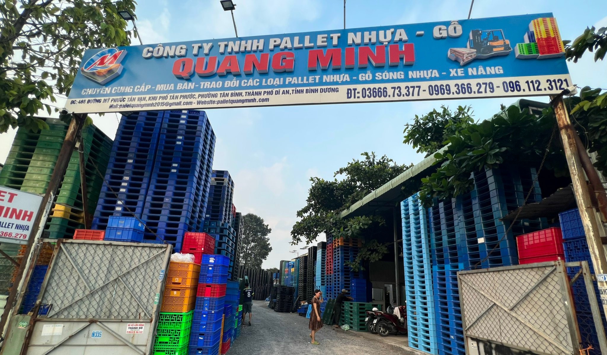 Top 3 Ưu Điểm Nổi Bật Của Pallet Nhựa Gỗ Quang Minh Được Các Doanh Nghiệp Tin Dùng