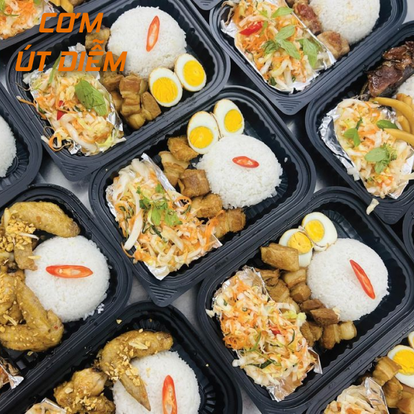 Địa chỉ bán cơm trưa văn phòng Quận 1 giao tận nơi