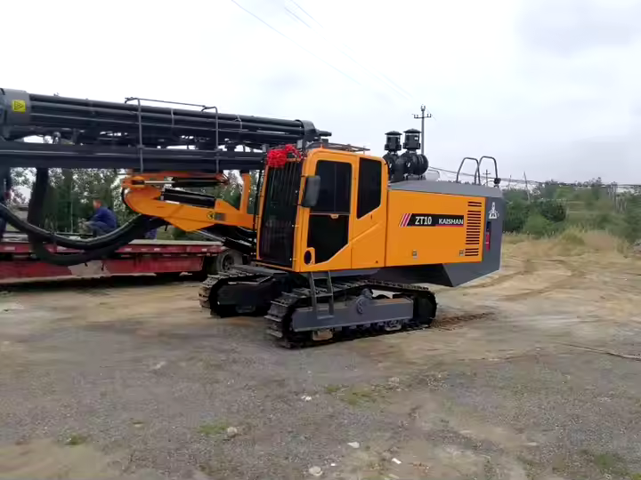 máy khoan đá lộ thiên