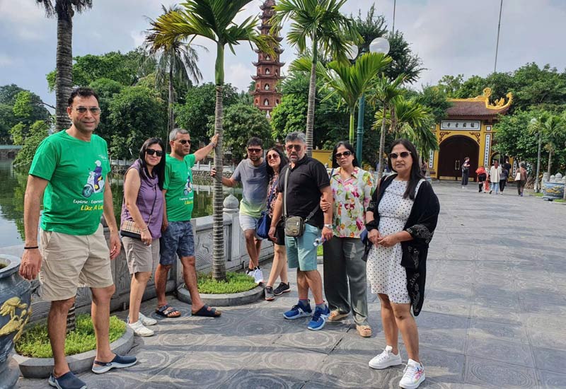 The Best Things to Do at Tran Quoc Pagoda