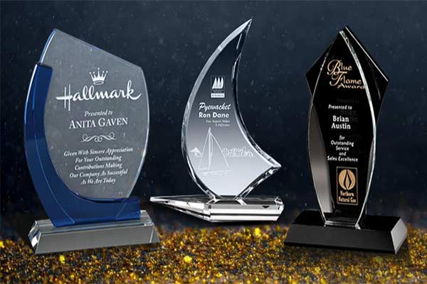 TOP 3 ĐƠN VỊ CHUYÊN SẢN XUẤT, THIẾT KỂ KỶ NIỆM CHƯƠNG ĐỘC ĐÁO, CHẤT LƯỢNG