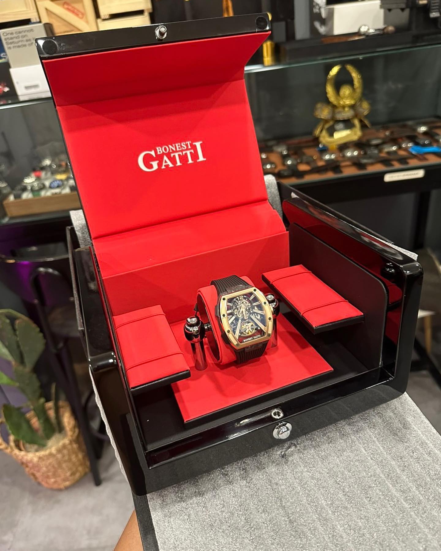 Đồng hồ Bonest Gatti