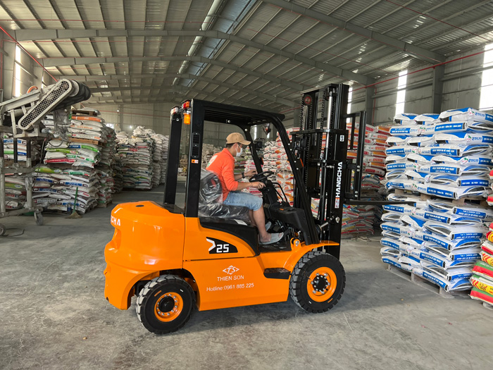 Top 3 xe nâng Trung Quốc bán chạy nhất 2023 và địa điểm mua xe nâng uy tín tại thành phố Hồ Chí Minh