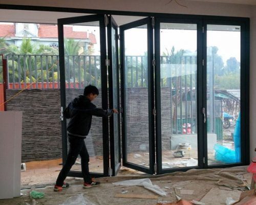 Top 3 Đơn Vị Thi Công Cửa Nhôm Kính Giá Rẻ – Liệu Có Thực Sự Đáng Tiền?