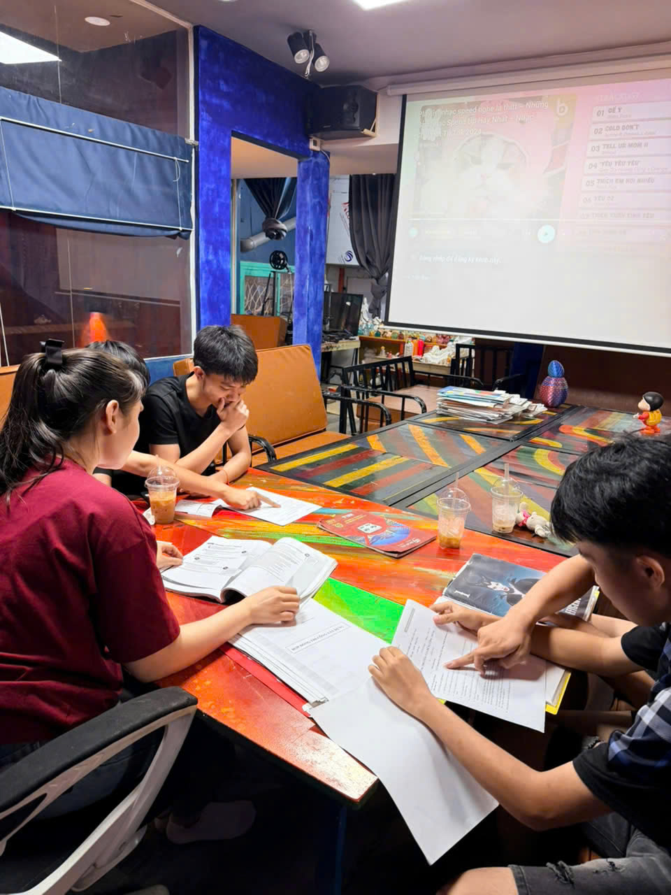 Cho thuê không gian họp nhóm học online miễn phí tại Bình Thạnh | Tượng Cafe