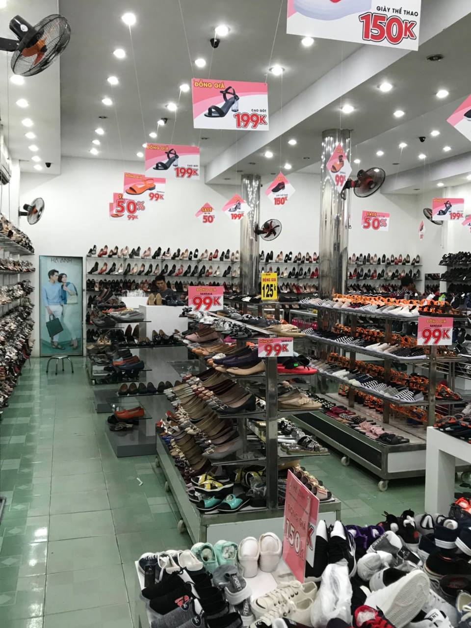 Top 3 Cửa Hàng Giày Dép Chất Lượng Và Uy Tín Hàng Đầu Tại Quận 7