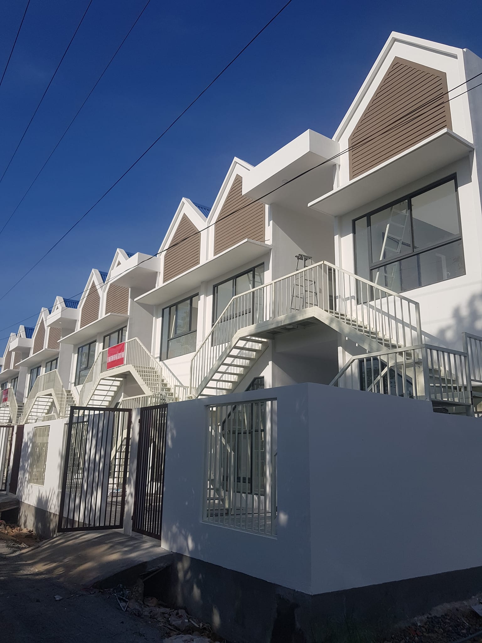 TOP 3 CƠ SỞ THI CÔNG NHÔM KÍNH UY TÍN CHẤT LƯỢNG HÀNG ĐẦU TẠI THỦ ĐỨC