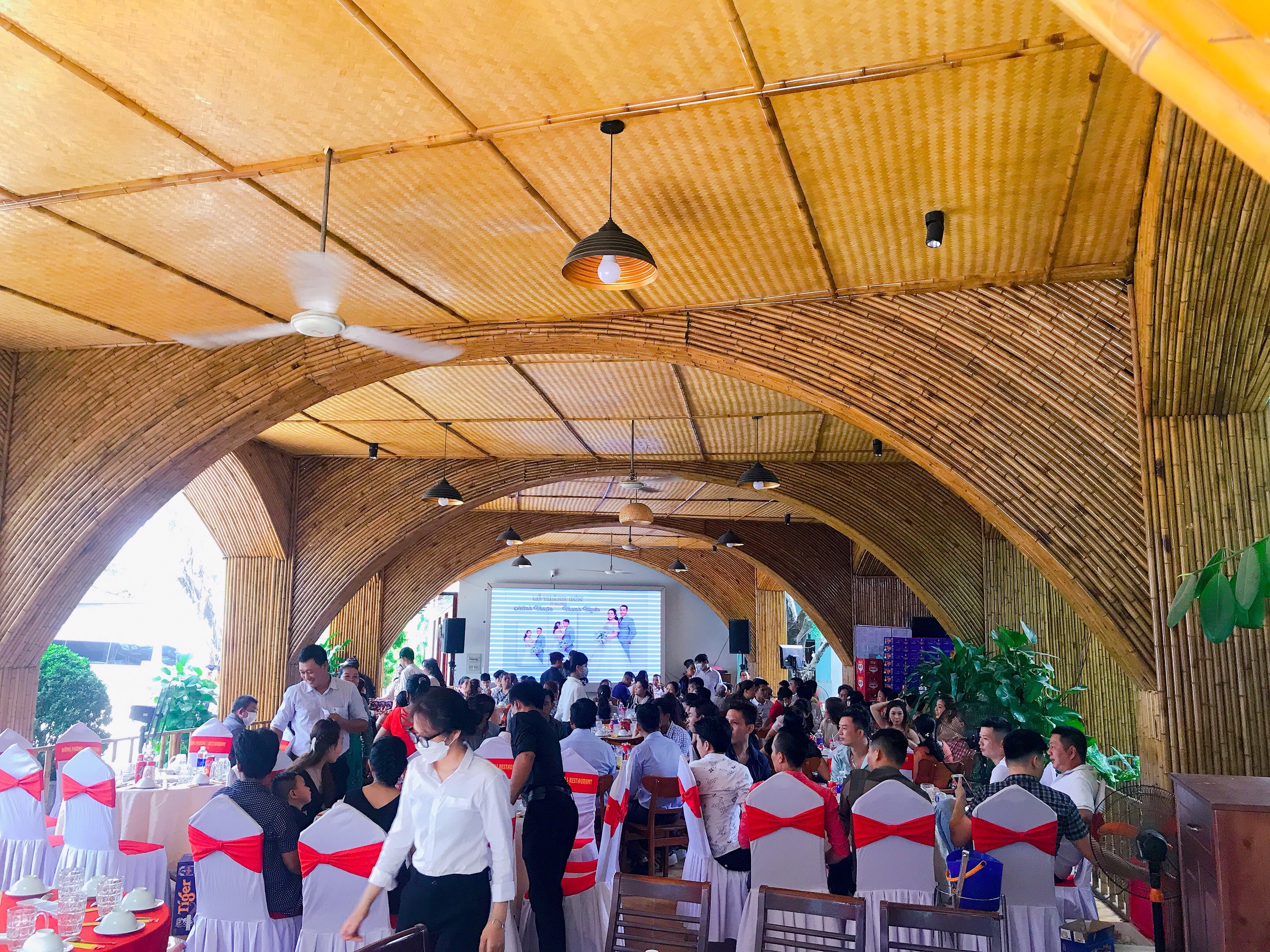 TOP 3 QUÁN ĂN CÓ VIEW SANG - XỊN - MỊN TRỌNG BẬC NHẤT VIỆT NAM
